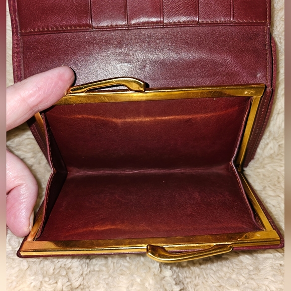 Cartier Paris Must de Cartier Bordeaux Calfskin Leather Wallet. Bifold flap. EUC - Picture 10 of 16